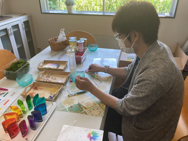 �R�~���j�P�[�V�����t�����[�f�U�C������