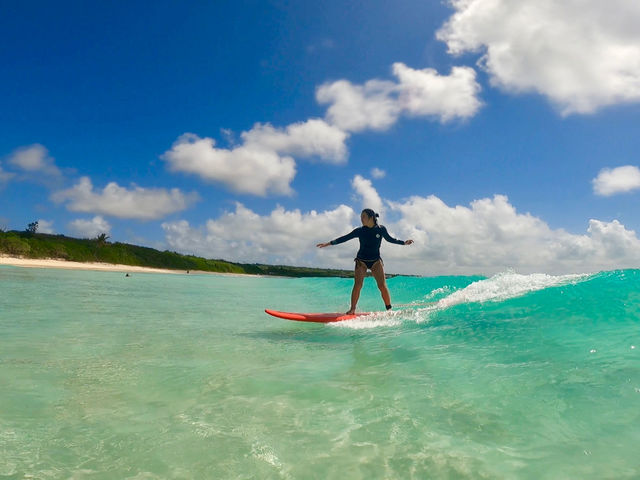 �{�Ó��ŃT�[�t�B���f�r���[�B�{�Ãu���[�ƌ����铧���ʂ����C�ŏ��߂Ă̕��ł���������g�ɏ��邨��`����v���܂��B_INCHER/�C���V���[