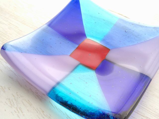 �f�G�ȍ�i_Aking-glass�H�[