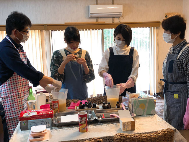 �E��̒��Ԃ�_����������΂��񋳎�