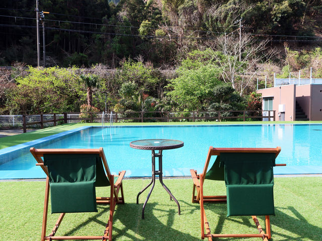 v[ -Pool-25E6[̍LXƂv[_Amis Droles-A~Eh[-[LIBERTY RESORT]