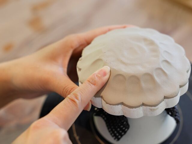 �������M�R