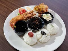 �B��ƃL�b�`�� Oto Lama�̎ʐ^1