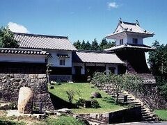 城跡公園(太鼓櫓・下田歌子勉学所・知新館)の写真1