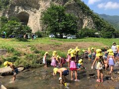 ���̉w��c�@���Ɛ�̉w���Ƃ��̗��@�̎ʐ^