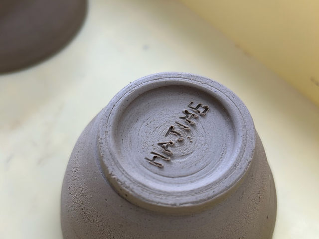 �y�d���낭��̌��z��i�̒�ɖ��O�𒤂�܂��B���b�Z�[�W�ł���_�H�[���b�N