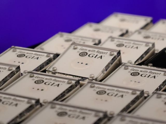 �y�D�y�̎���V���o�[�l�b�N���X�E�o���O���z�f�ނɂ����������B���S���Ē����g����A�N�Z�T���[�����؂ɂ��Ă��܂��B_�H�[Smith�D�y�{�X