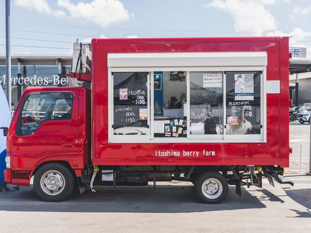 �f�U�[�g�L�b�`���J�[_�����C�`�S��