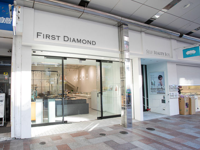 FIRST DIAMOND �É������H�[