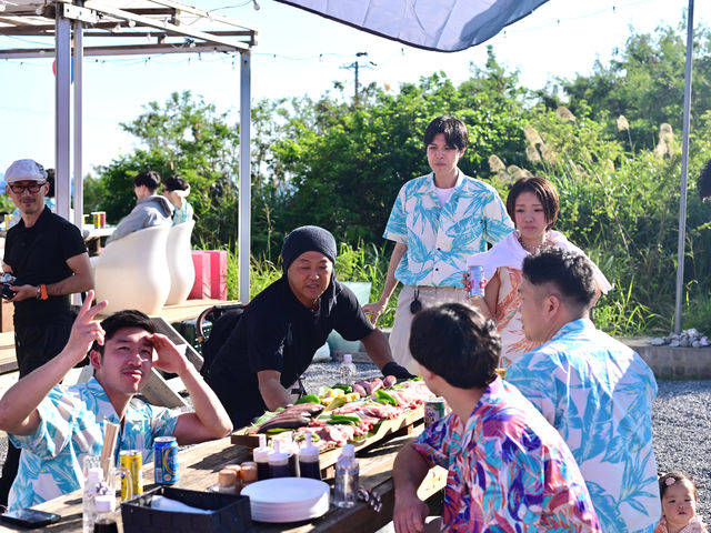 100���lBBQ����܂��B_�R�[�����r�[�`�v���X