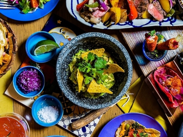 GXeBl[gEW ESTINATE LOUNGE ߔe̎ʐ^1