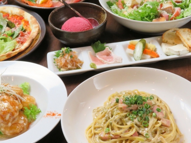 Dining Bar SUNS̎ʐ^1