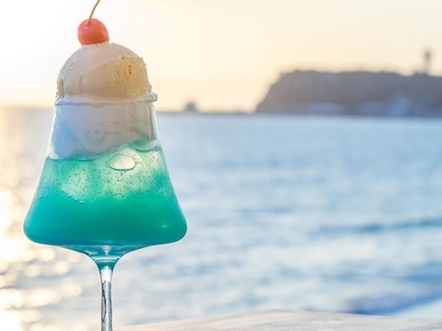 Windera Cafe �������l�X�̎ʐ^1