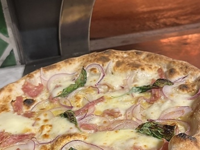 PIZZERIA MAX �s�b�c�F���A �}�b�N�X�̎ʐ^1