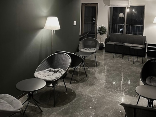 SHISHA Cafe & Bar CHAIN V[V JtFAho[ `FC̎ʐ^1