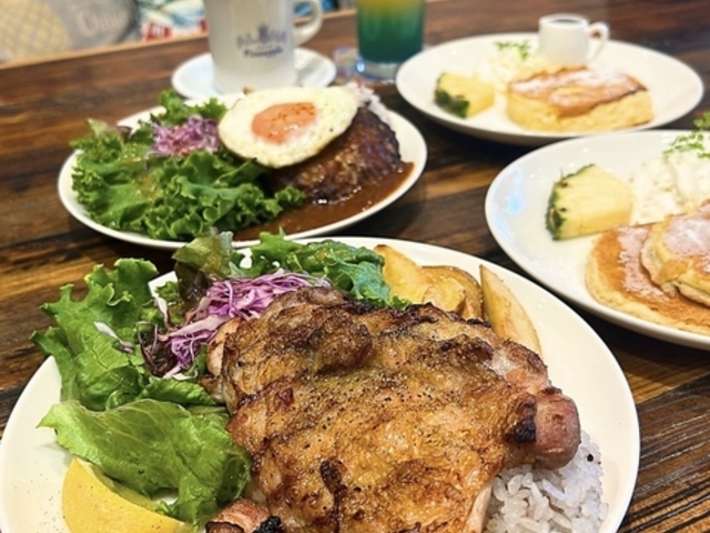 ALOHA CAFE Pineapple �A���n �J�t�F �p�C�i�b�v�� ���ΓX�̎ʐ^1