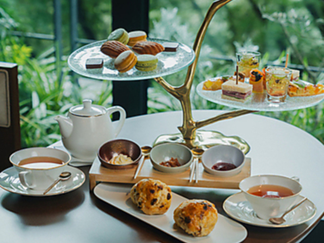 The Lounge U EW̎ʐ^1