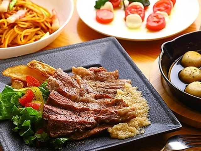Cafe&Bar Molto Lieto �����g���G�g�̎ʐ^1