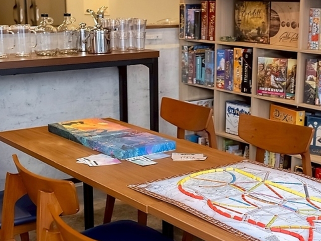 �{�[�h�Q�[���J�t�F������Ă̎ʐ^1