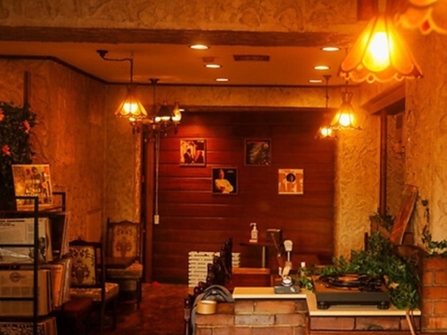 ���g���i�� ELLA & LOUIS �G���A���h���C�̎ʐ^1