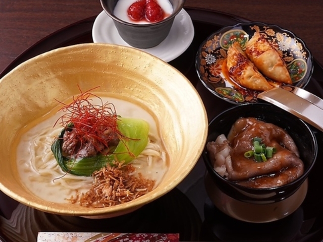 Halal Wagyu Ramen & Gyukatsu GYUMON Kyoto Station Vegan Options Available �M���E�����̎ʐ^1