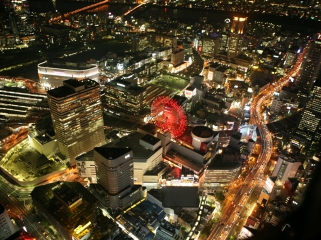 ����_�˂̕�Δ��̂悤�Ȗ�i����𗬂�Ȃ���y���߂�i�C�g�N���[�Y�͊����I�I_����q�󊔎����