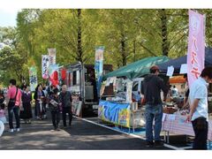 �O�����h�I�[�v��10���N�L�O�@��8���ؒ������q�t�t�F�X�^�̎ʐ^1