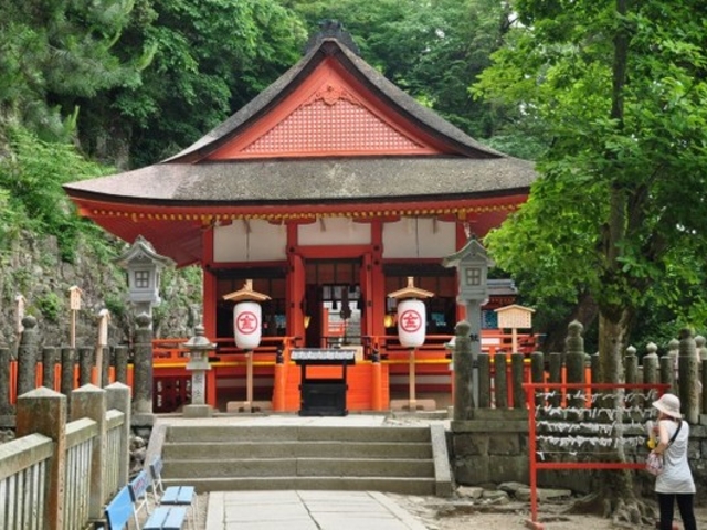 �����䗅�{