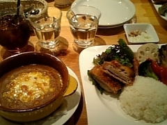 ��������̃A�g���G�E�h�E�t���}�[�W�� �y���s�b�c�F���A�i���X�g�����j�ւ̓��e�ʐ^1