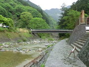 ܂񁙂񂳂̓̉w ؂̍̓eʐ^1