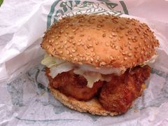 ݂̃bL[sG@xCGA{Xւ̓eʐ^1