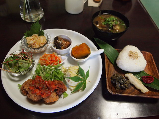 ݂̓ccafe 䂫̓eʐ^1