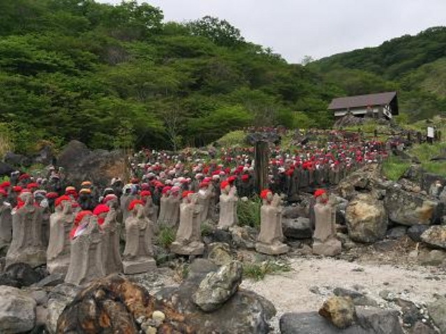 那須湯本温泉にある「石・奇岩」の観光スポット_殺生石