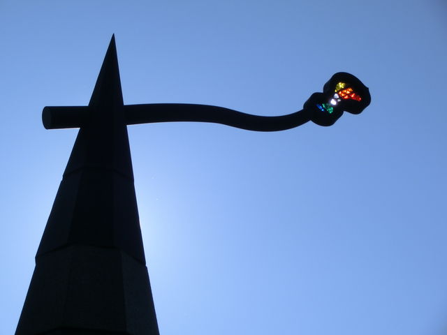 �k�����������ٓ����ɂ���V���{���^���[�F�X�e���h�O���X��������_�k������������