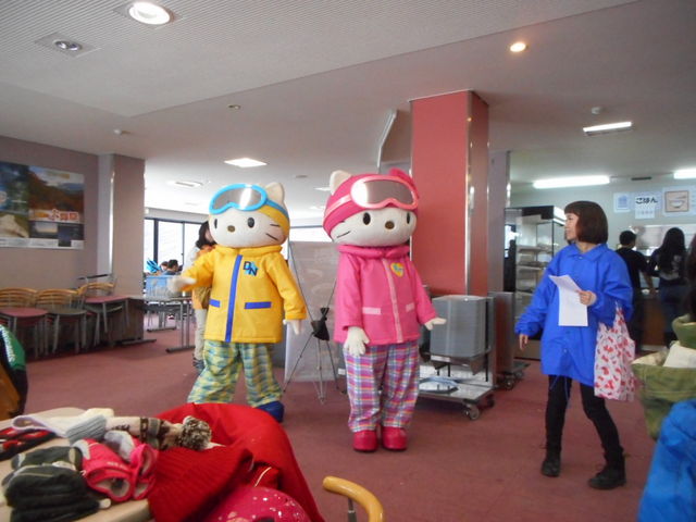 ���X�g�����ɃL�e�B�����o��B�o�����^�C���C�x���g�B_�w�u���X���̂͂�@SNOW�@WORLD