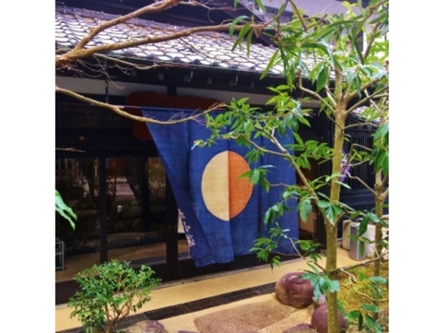 �l�G���i���̏h�ԏ������j