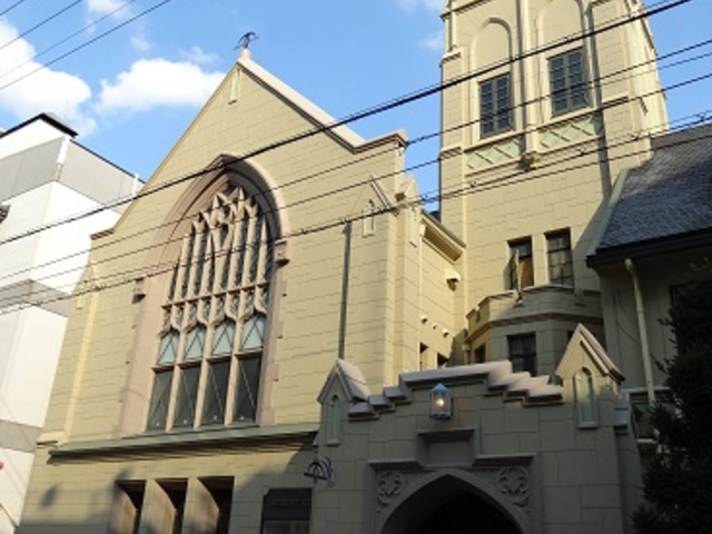 旧神戸ユニオン教会を改装した本店_フロインドリーブ 生田店