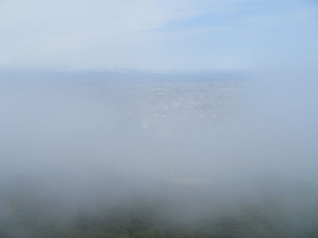 �_�ŉB�ꂽ�i�F_���َR