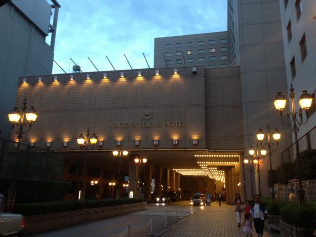 �z�e���̊O�ς�������������_�����}���g��