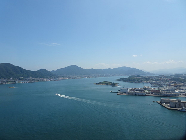 �ޗ����E��B�̎R�X_�C����߃^���[