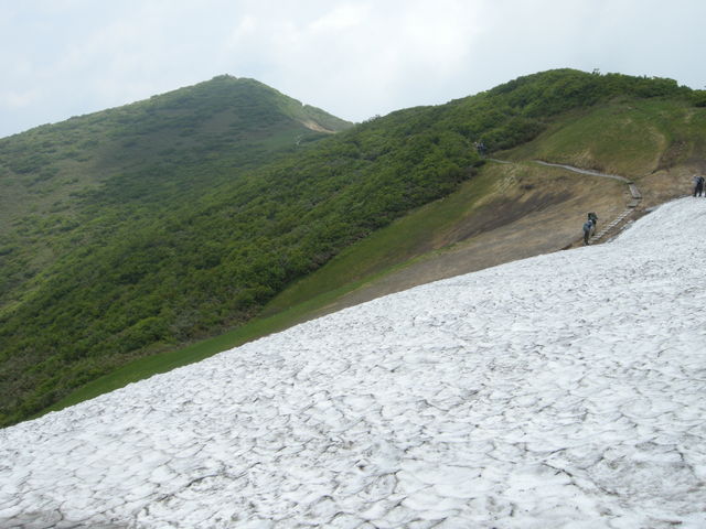 �Ő��ɏo�ĎR�����̂���_�󑐊x