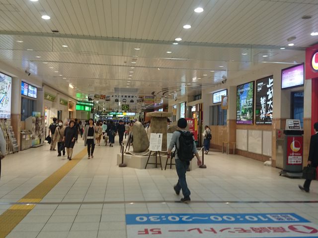 ��������̐l�œ�����Ă��܂����B_JR����w