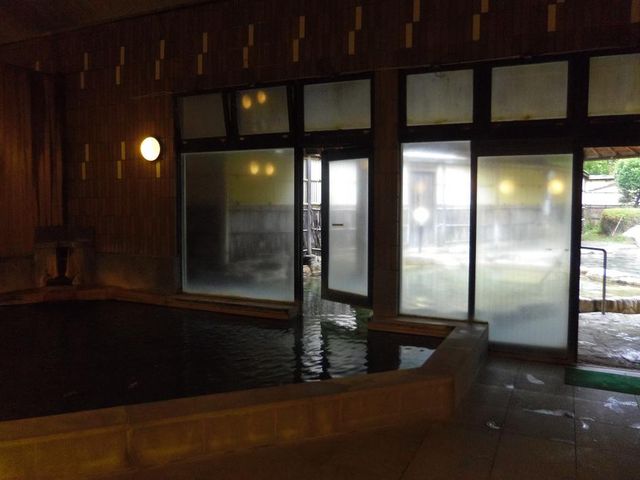 �����C����̓h�A�ŊO�֒ʂ��Ă܂�_�킽�点���� ��I�V���C