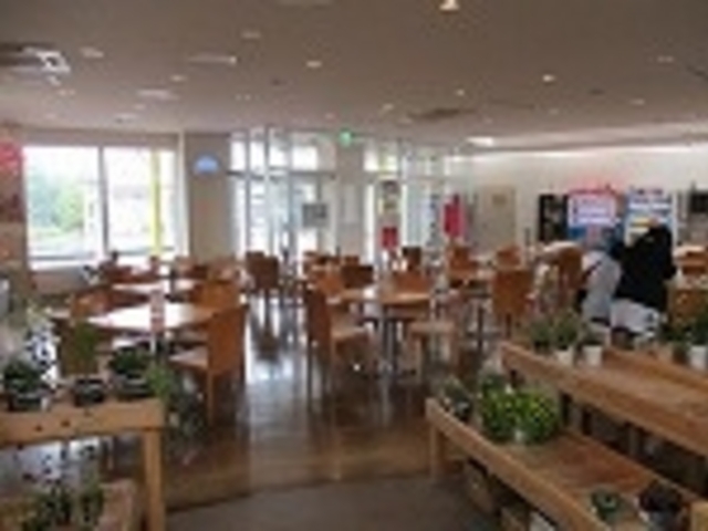 �C�[�g�C���R�[�i�[_���̉w�Ƃ킾