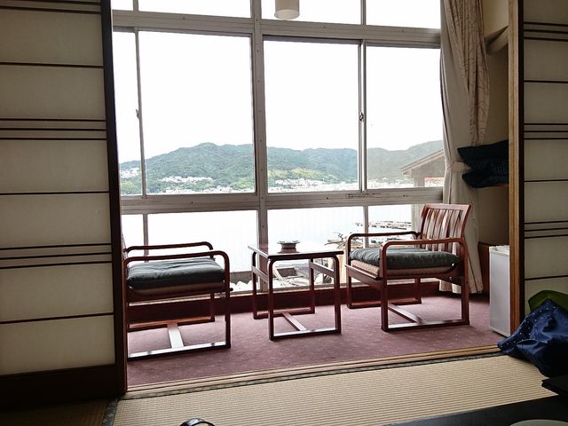 �ԐH�Ȃ̂ł�����肭�낰�܂�_�W�H���C��z�e��