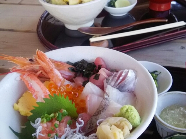 CNƓV_݂ȂƃIAVXg̉whĂ