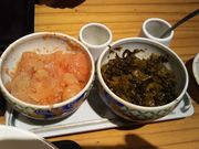 Tom̔ ܂ lX̓eʐ^1