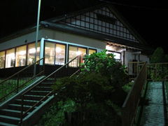 yosshy����̖������тւ̓��e�ʐ^1