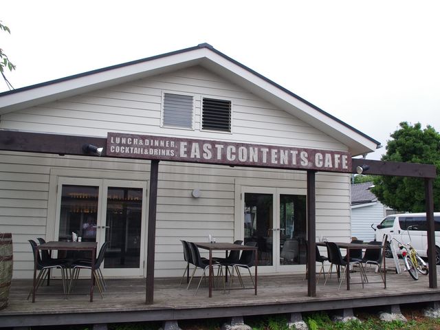 ЂłƂEAST CONTENTS CAFE̓eʐ^1