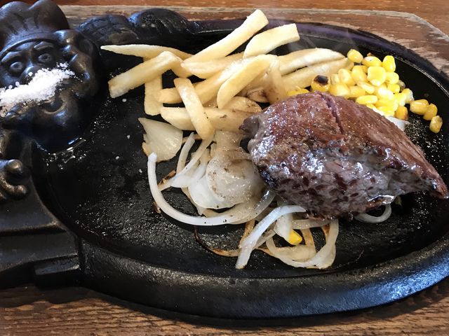 `̃Xe[L_uRr[ ͌ߊԓX